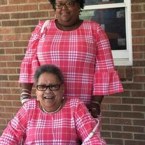 Meet your Posher, Laura